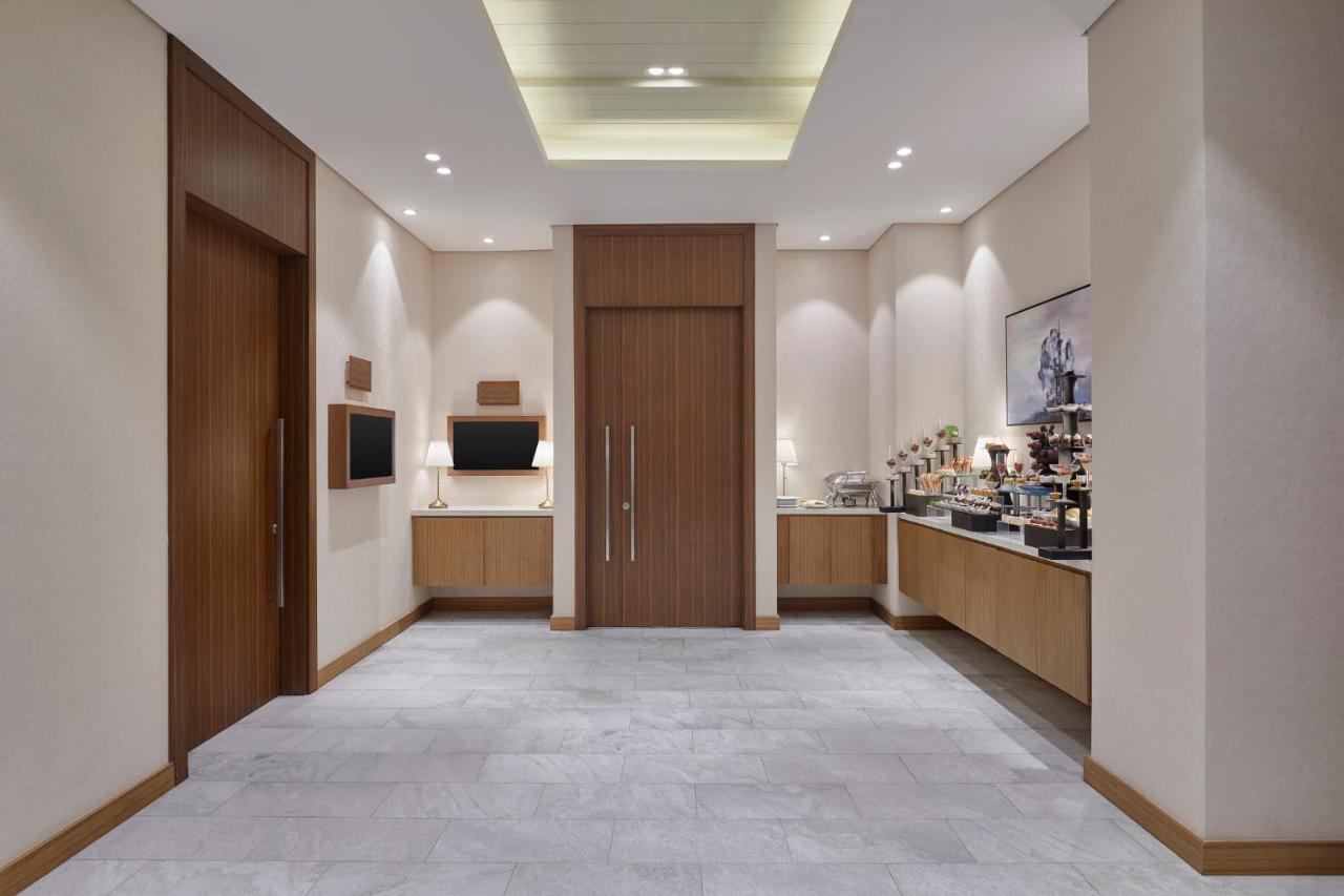 Holiday Inn & Suites Al Jubail By Ihg Al Fanatir Exterior foto